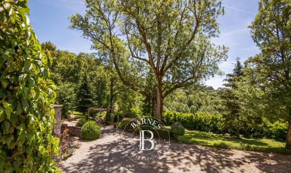 Aurillac, Manoir 11 Chambres -  500 m² à vendre