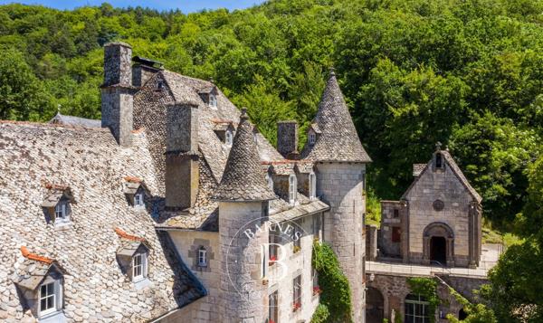 Aurillac, Manoir 11 Chambres -  500 m² à vendre