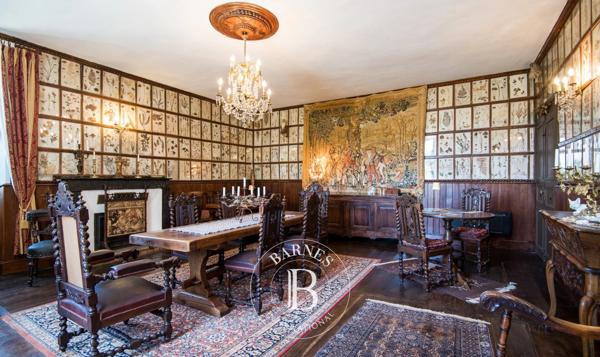 Aurillac, Manoir 11 Chambres -  500 m² à vendre