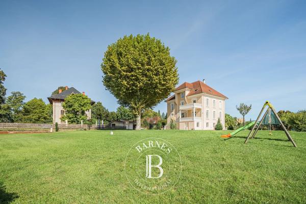 Le Pont-de-Beauvoisin, Propriété 6 Chambres -  449 m² à vendre