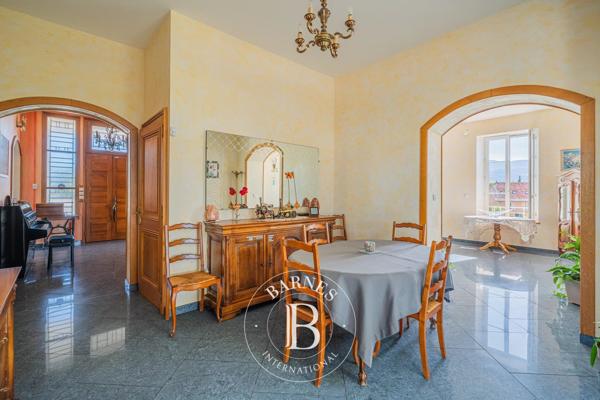 Le Pont-de-Beauvoisin, Propriété 6 Chambres -  449 m² à vendre