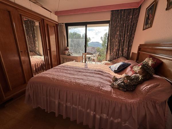 A VENDRE - 4 PIECES - MOUGINS-LE-HAUT