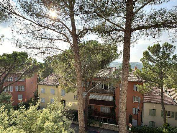 A VENDRE - 4 PIECES - MOUGINS-LE-HAUT