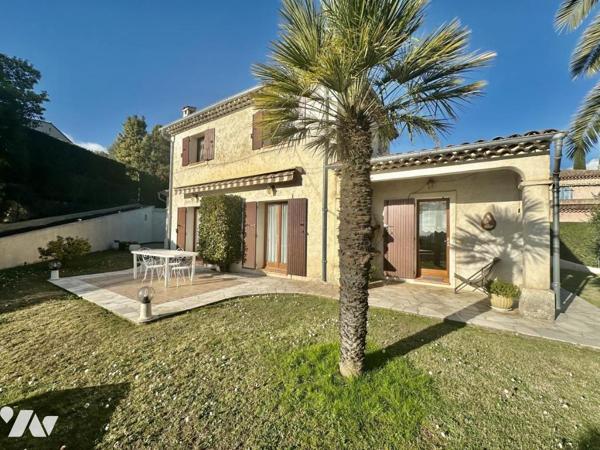 CHATEAUNEUF DE GRASSE - BELLE VILLA DE 100M² AVEC VUE MER