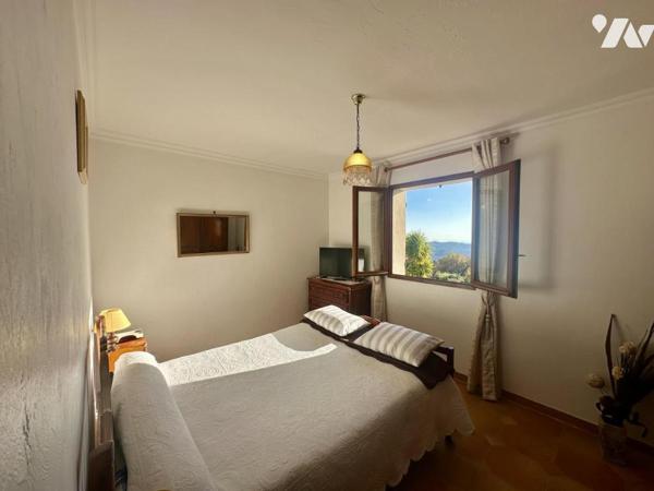 CHATEAUNEUF DE GRASSE - BELLE VILLA DE 100M² AVEC VUE MER