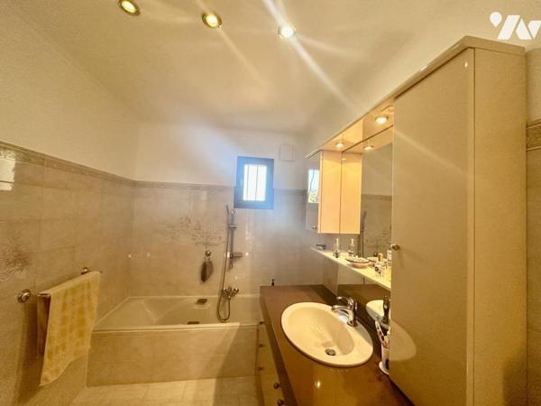 CHATEAUNEUF DE GRASSE - BELLE VILLA DE 100M² AVEC VUE MER