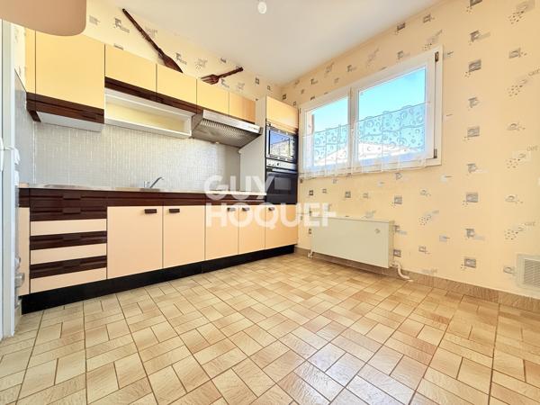 Maison familiale avec jardin et garage