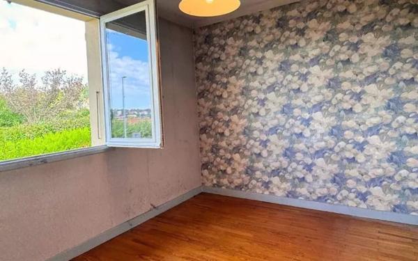 Maison à vendre    4 pièces • 80,18 m2 Sainte-Foy-lès-Lyon