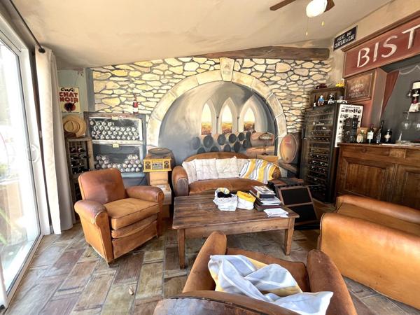 VIAS - HERAULT - 3 CHAMBRES - PISCINE - DEPENDANCES - GARAGE - CALME -