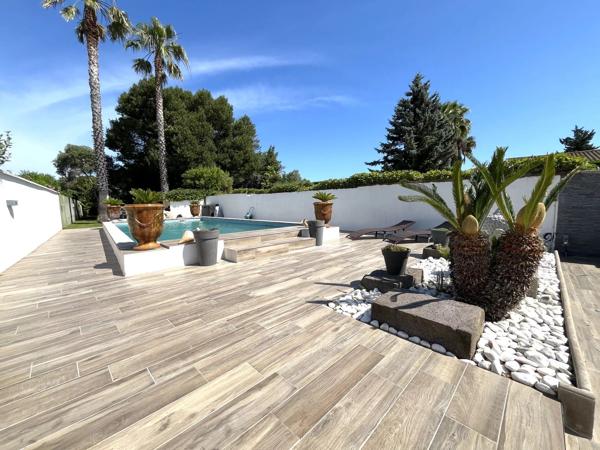 VIAS - HERAULT - 3 CHAMBRES - PISCINE - DEPENDANCES - GARAGE - CALME -