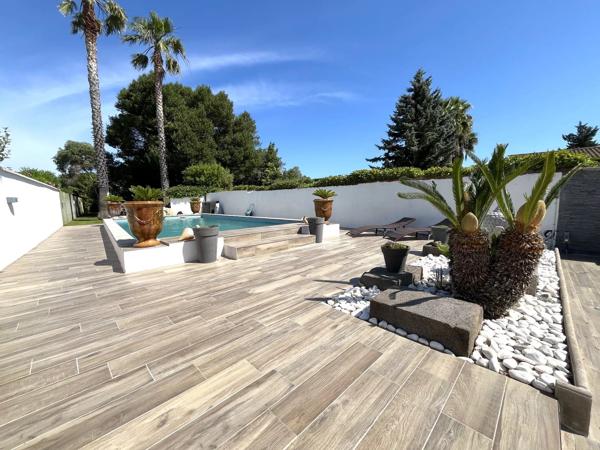 VIAS - HERAULT - 3 CHAMBRES - PISCINE - DEPENDANCES - GARAGE - CALME -
