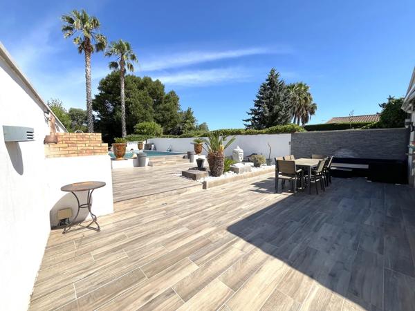 VIAS - HERAULT - 3 CHAMBRES - PISCINE - DEPENDANCES - GARAGE - CALME -