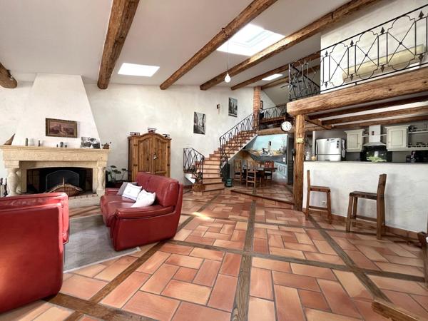 VIAS - HERAULT - 3 CHAMBRES - PISCINE - DEPENDANCES - GARAGE - CALME -