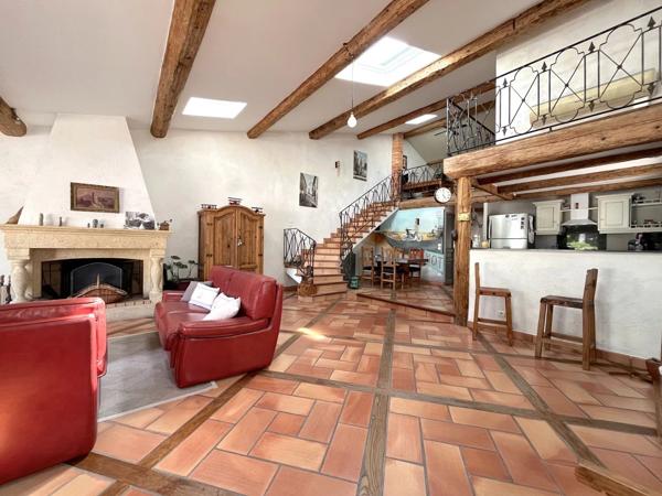 VIAS - HERAULT - 3 CHAMBRES - PISCINE - DEPENDANCES - GARAGE - CALME -