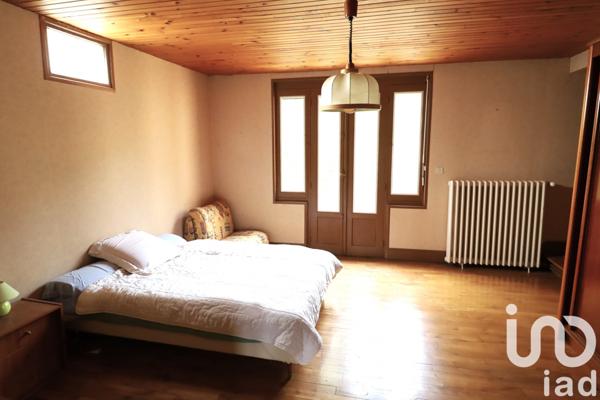 Maison à vendre 5 pièces 110 m² Saint-Quintin-sur-Sioule