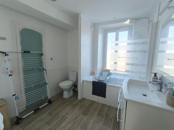 À VENDRE -Maison de bourg au coeur du Lion-d'Angers