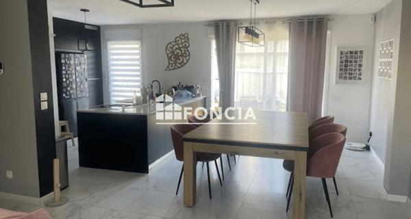 À vendre Maison 5 pièces 93.7 m² - Morigny-champigny 91150