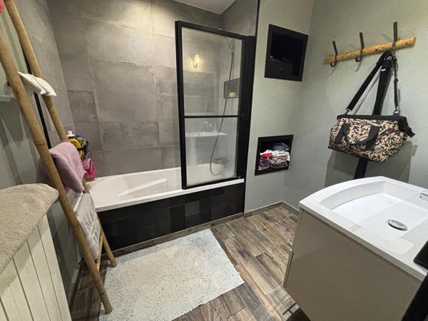 EN VENTE - LA CHARITE SUR LOIRE - ENSEMBLE DE 2 maisons (longère fermette) Terrain 3000 m²