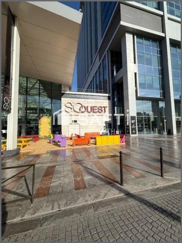 À VENDRE – Institut de Beauté – Emplacement Premium au Centre Commercial SO OUEST (Levallois)