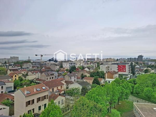 Appartement traversant au pied du métro