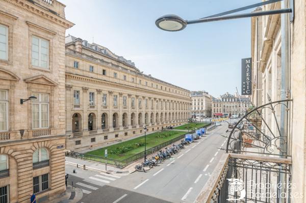 Magnifiques bureaux en triplex de 217 m² au Triangle d'or Bordeaux