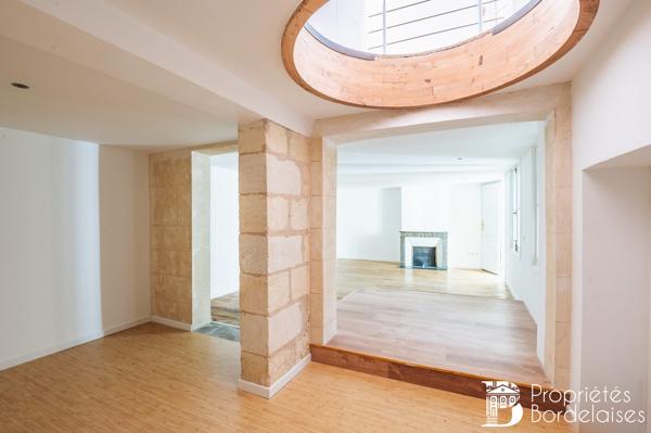 Magnifiques bureaux en triplex de 217 m² au Triangle d'or Bordeaux