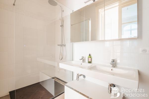 Magnifiques bureaux en triplex de 217 m² au Triangle d'or Bordeaux