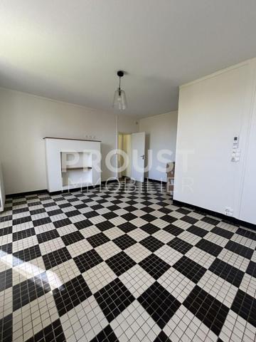 Maison en pierre niort quartier souché de 140 m² avec jardin et garage