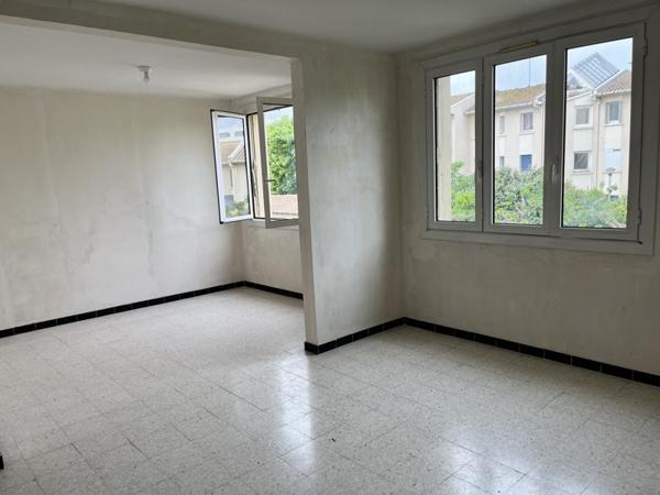 Appartement à louer |                                        Béziers |                                        3 pièces  | 85 m²