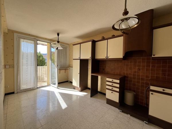 Appartement à louer |                                        Béziers |                                        3 pièces  | 85 m²