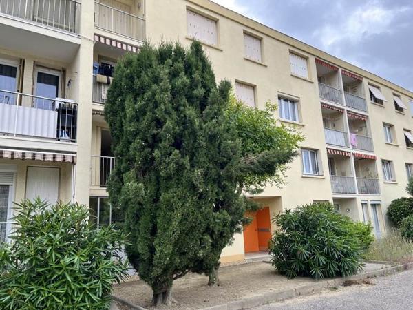 Appartement à louer |                                        Béziers |                                        3 pièces  | 85 m²