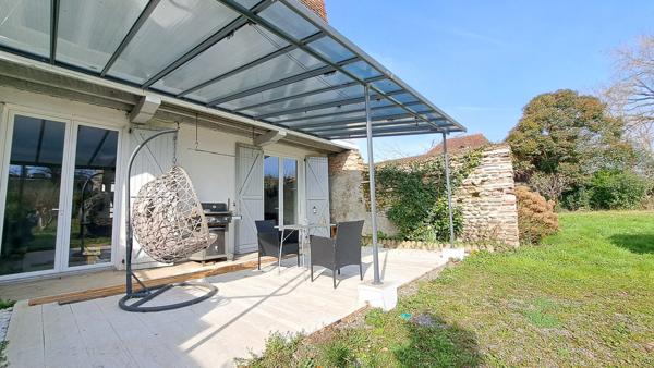 À vendre - Maison, 7 pièces située à Sauveterre-de-Béarn (64390)