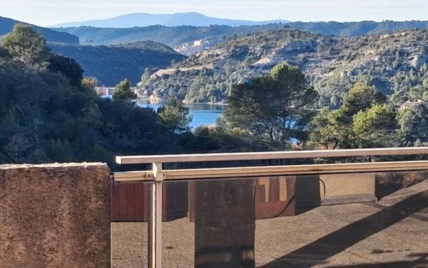 Maison à vendre    5 pièces •  Esparron-de-Verdon