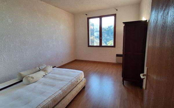 Maison à vendre    5 pièces •  Esparron-de-Verdon