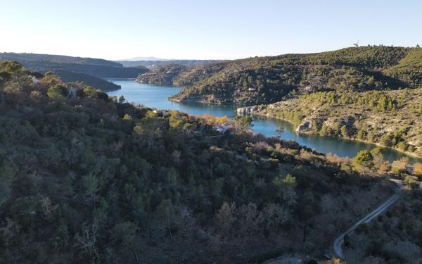 Maison à vendre    5 pièces •  Esparron-de-Verdon