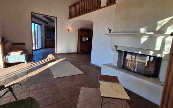 Maison à vendre    5 pièces •  Esparron-de-Verdon