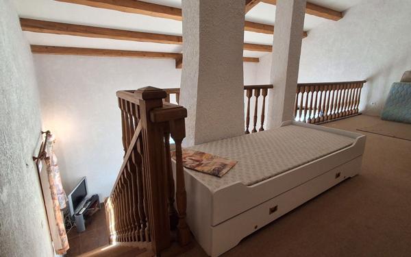 Maison à vendre    5 pièces •  Esparron-de-Verdon