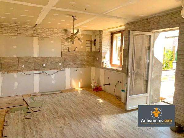Vente                                                      Maison de village
                        
                     5 pièces                      90 m2                     à Sissonne