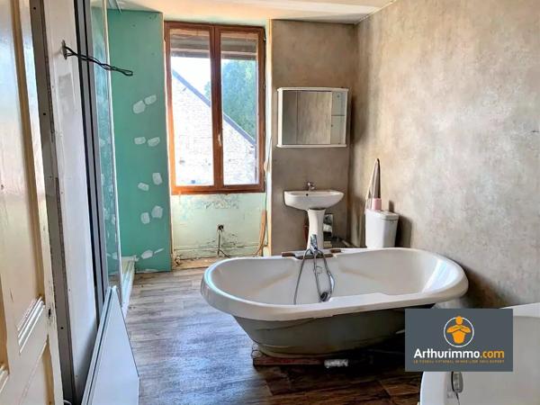 Vente                                                      Maison de village
                        
                     5 pièces                      90 m2                     à Sissonne