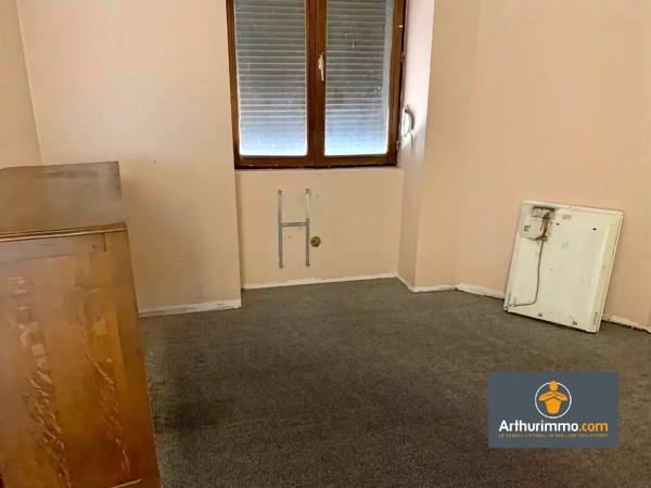 Vente                                                      Maison de village
                        
                     5 pièces                      90 m2                     à Sissonne