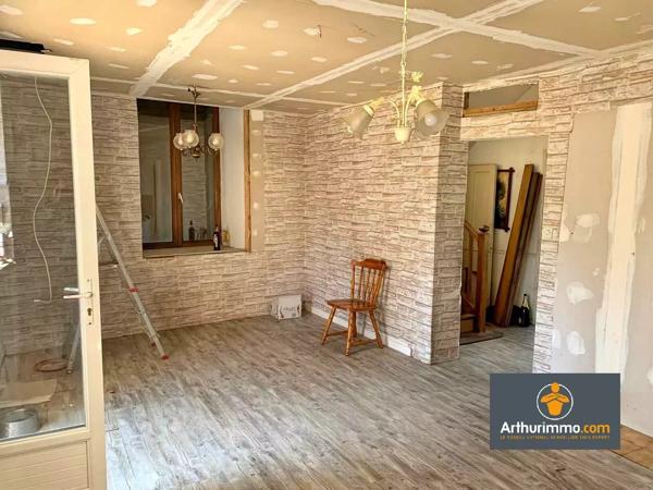 Vente                                                      Maison de village
                        
                     5 pièces                      90 m2                     à Sissonne