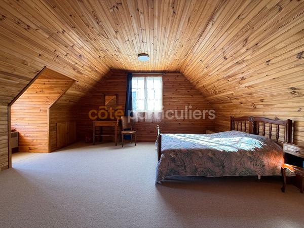 Vente Maison135 m² - 7 Pièces - SAINT AMAND MONTROND (18200)