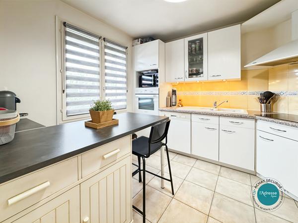 Maison à Saint Germain Lès Corbeil 6 pièce(s) 105 m2