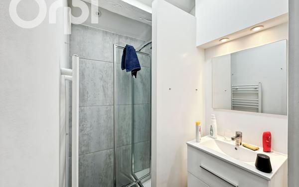 Appartement à vendre    4 pièces • 108 m2 Vals-les-Bains