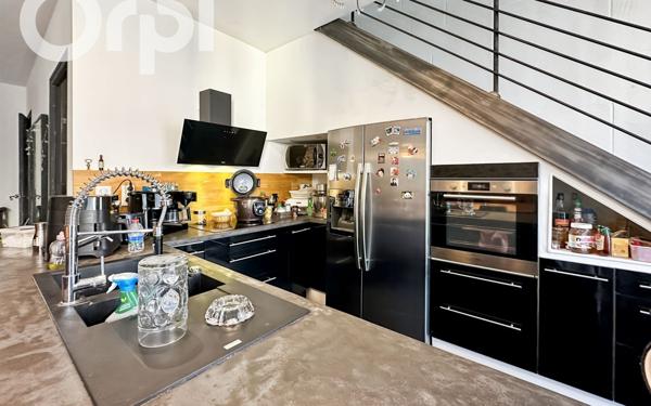 Appartement à vendre    4 pièces • 108 m2 Vals-les-Bains