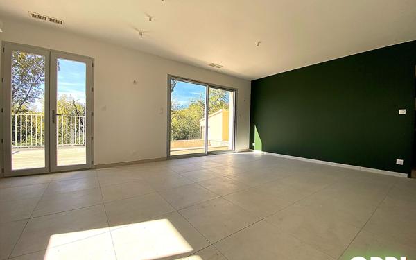 Maison à vendre    5 pièces •  Loriol-du-Comtat