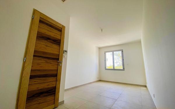 Maison à vendre    5 pièces •  Loriol-du-Comtat