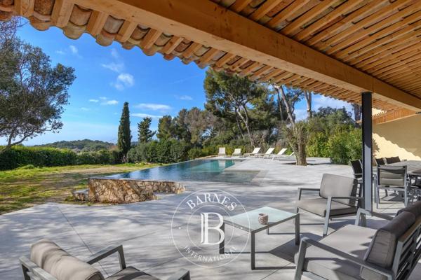 Ollioules, Maison 6 Chambres -  370 m² à vendre