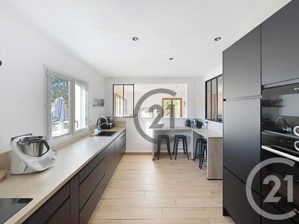 Maison à vendre  6 pièces - 154,09 m 2   GUERANDE  - 44