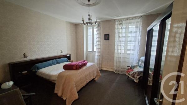 Maison à vendre  5 pièces - 105 m 2   RUELLE SUR TOUVRE  - 16